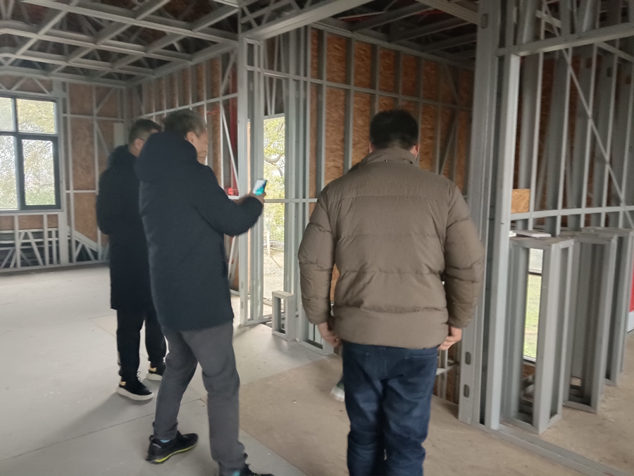 法國華僑代表團蒞臨睿婕輕鋼別墅工廠考察，探尋合作機會！(圖2)